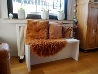 Papercomb | Bank Hock aus Pappe | Becky Brown